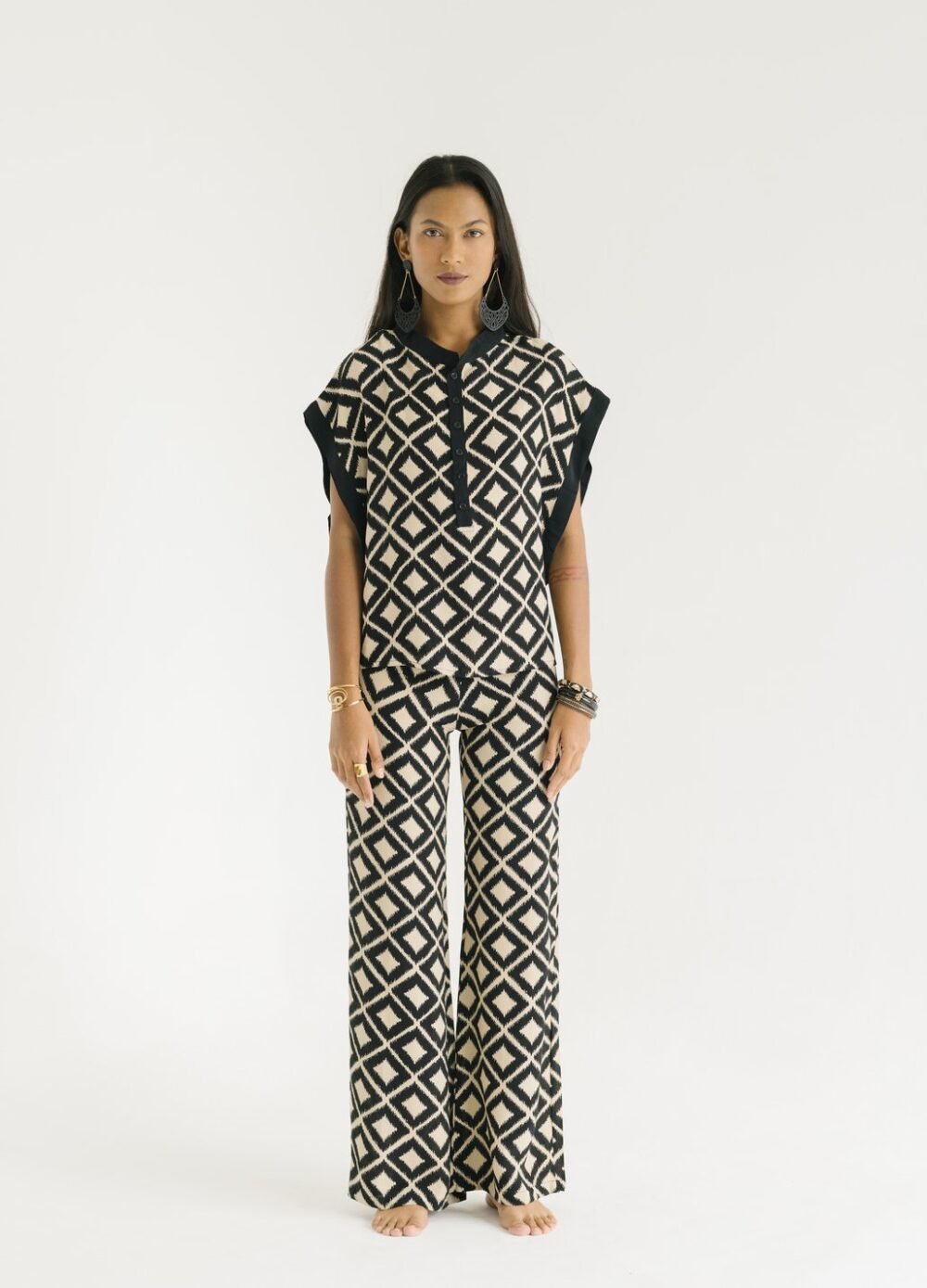 Nybo Top | Suku Bazar Bali